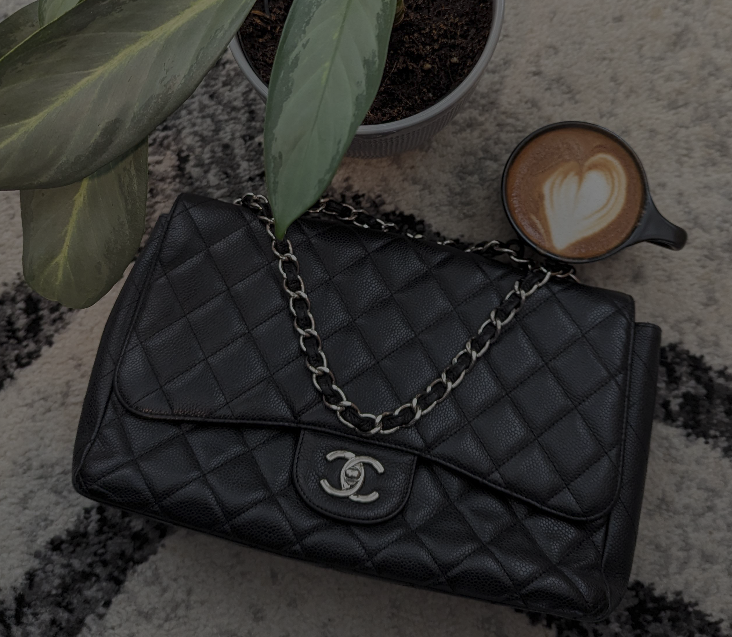 Why The Chanel Jumbo Is Regaining Popularity