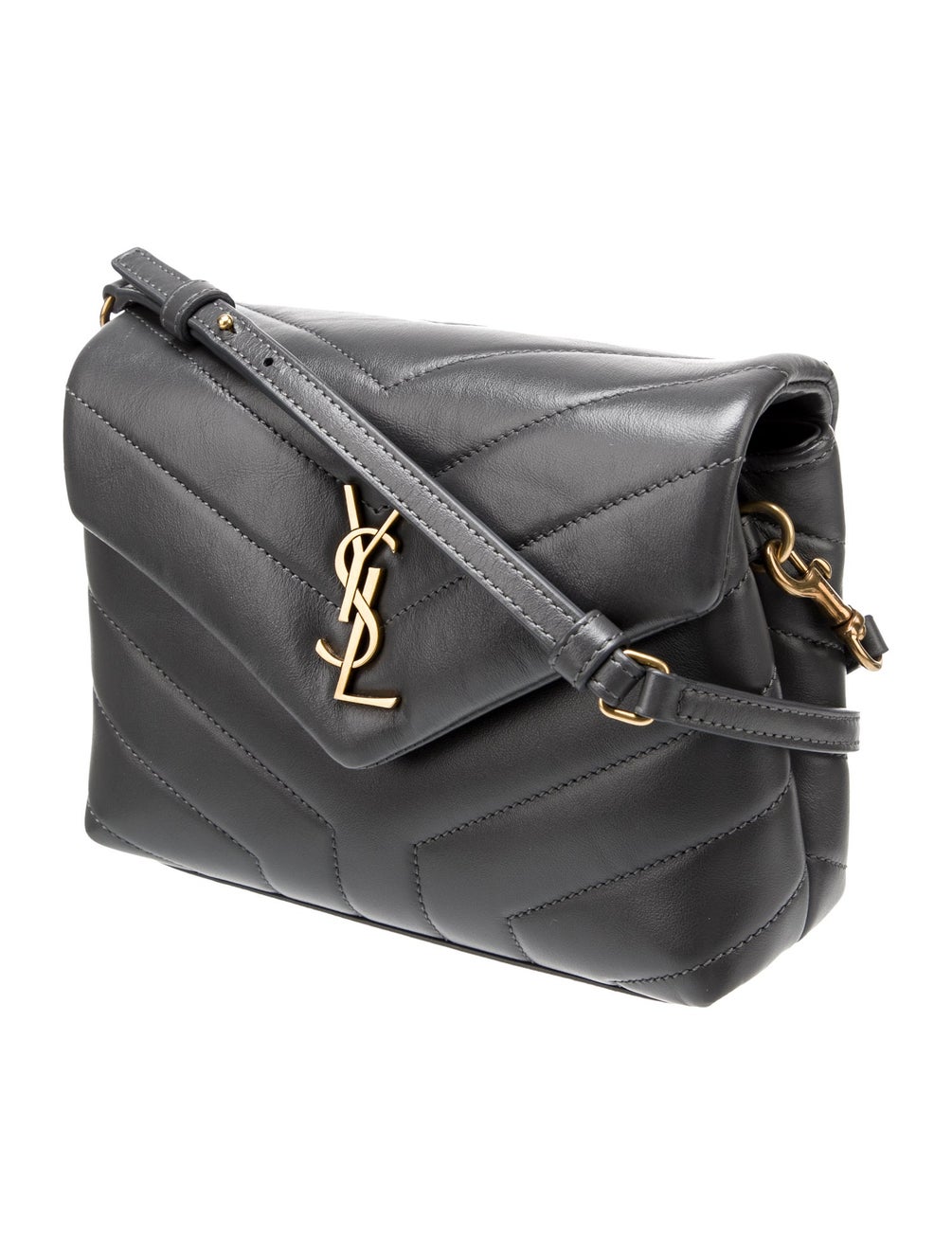Why Neutral Bags Continue to Outperform Seasonal Colors