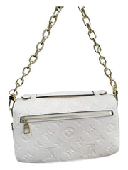 Louis Vuitton: Pouchette Metis East West Bag - Cream